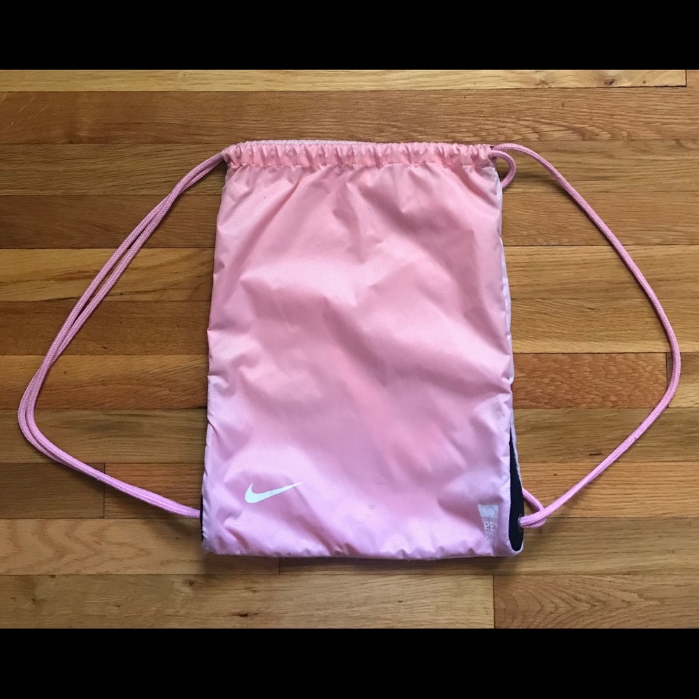 Nike Drawstring Bag - Picture 3 of 5